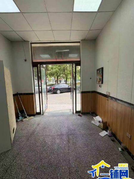 ��һ�������ӱ�����������ת��ʵ��ͼƬ