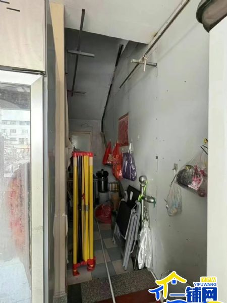 ��һ�������ѵ�С���˳�����ת��ʵ��ͼƬ