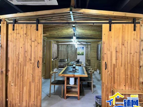 ��һ���������˴��󷢸��������ת��ʵ��ͼƬ