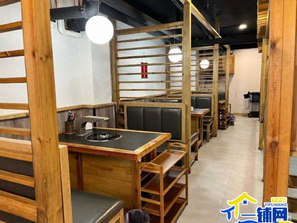 ��һ���������˴��󷢸��������ת��ʵ��ͼƬ