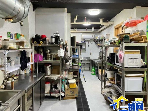 ��һ���������˴��󷢸��������ת��ʵ��ͼƬ