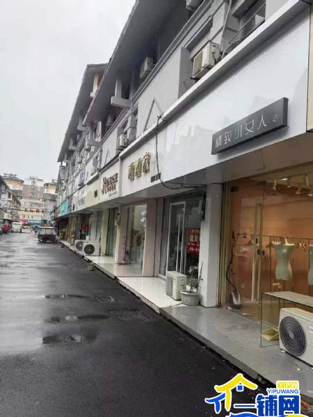 ��һ���������н�Ůװ��ת��ʵ��ͼƬ