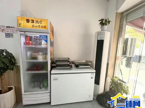 ��һ������ˮ���ǰ�С�Ե�ת��ʵ��ͼƬ