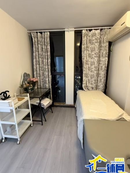 ��һ���������鸻԰��Ԣ¥��װ�����ݵ�ת��